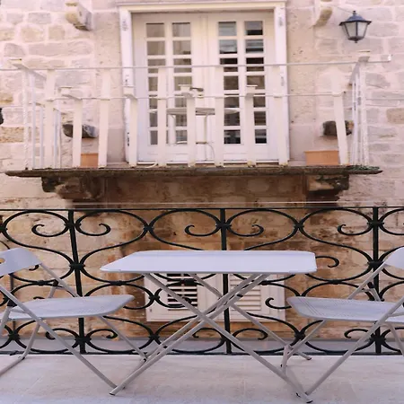Anima Mea Old Town Apartments- Premium With Balcony Apartment